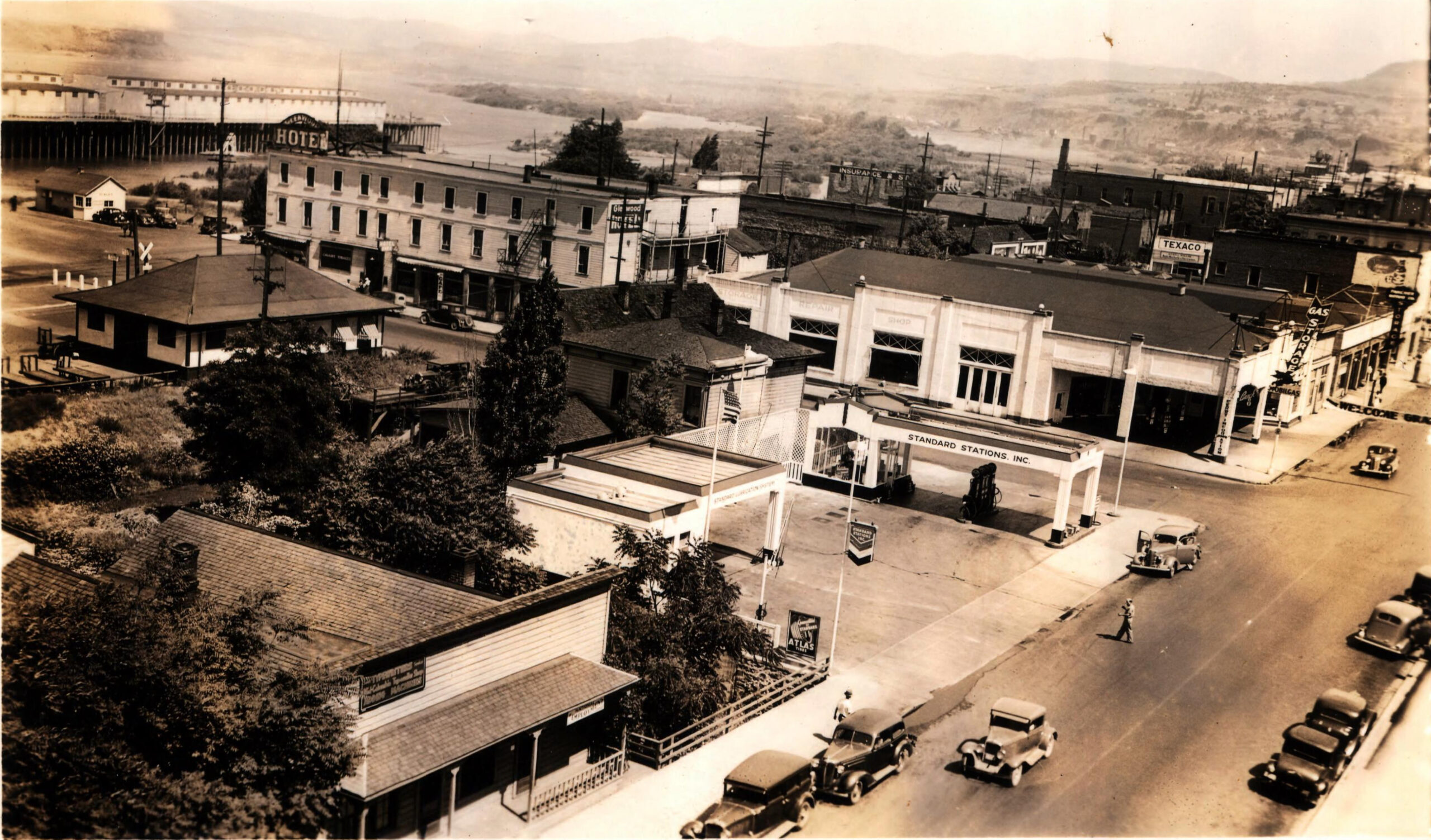 1930s-New-Chevron-Station